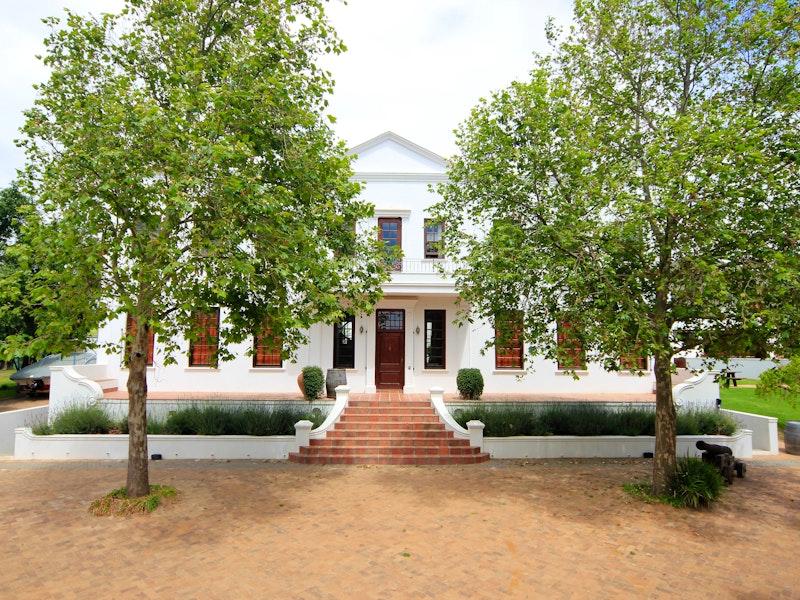 Mitre's Edge Wine Estate